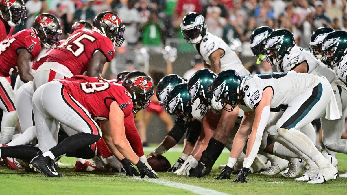 Jason Kelce: Tush push sucks for the middle, however is a difference-maker for the Eagles