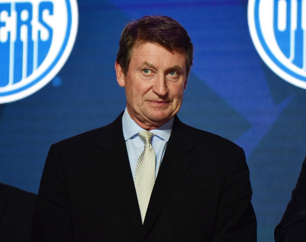 Oilers Legend Wayne Gretzky Attracts Complaint