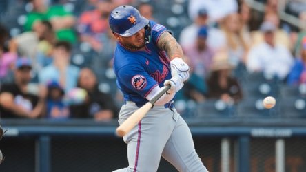 Francisco Alvarez choices up his 2nd hit of the spring as Mets face Nationals